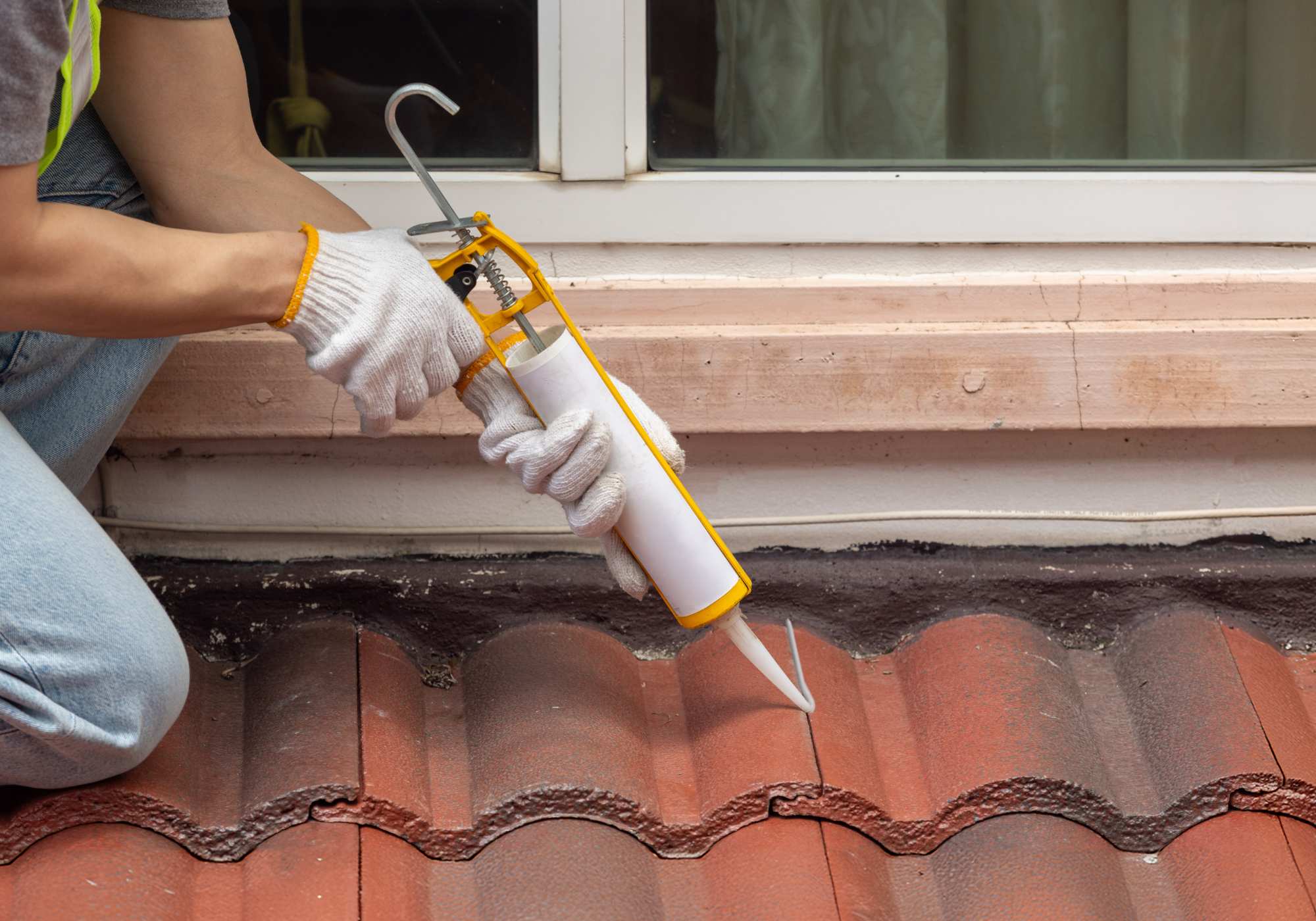 EXTERIOR CAULKING work (2)